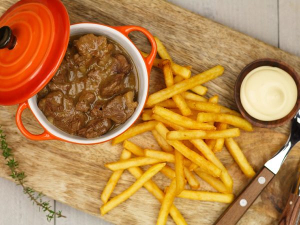 Belgian stew with braised red cabbage