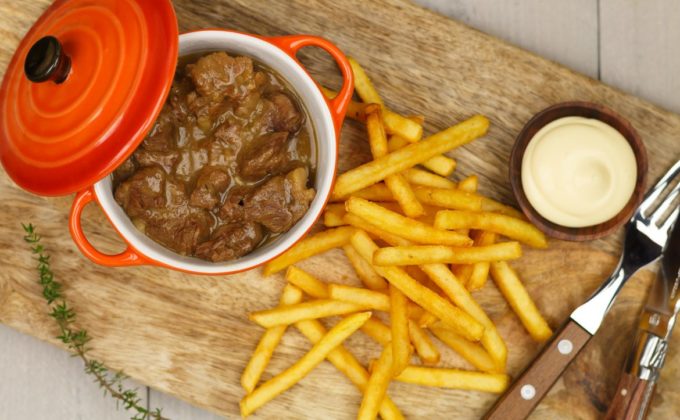 Belgian stew with braised red cabbage